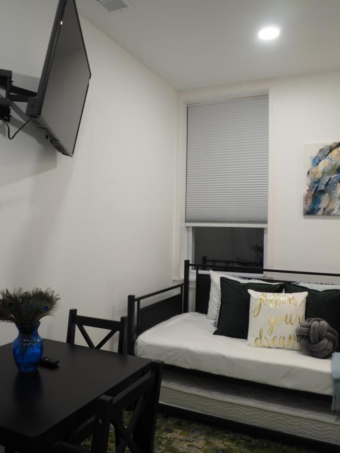 Tiny Studio Near Liberty Bell Philly