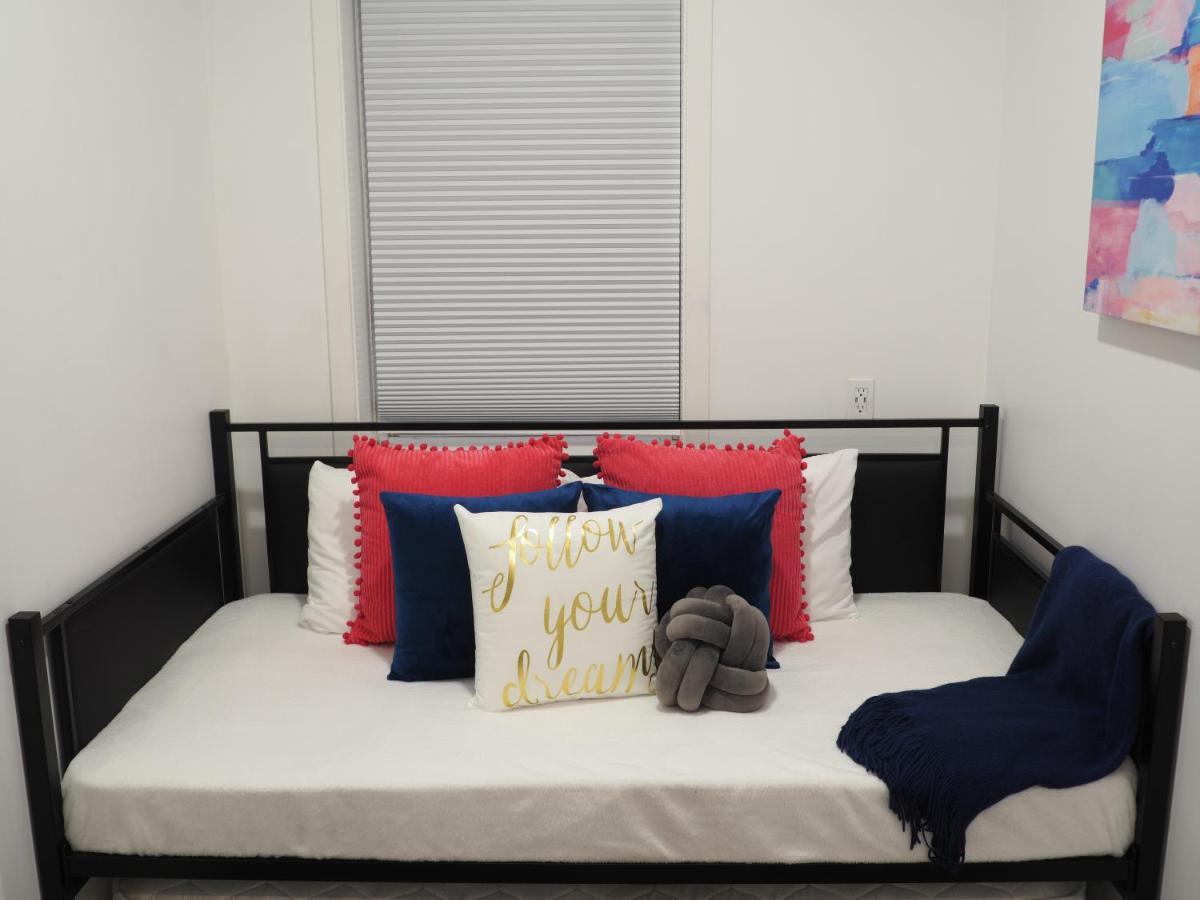 Tiny Studio Near Liberty Bell Philly *